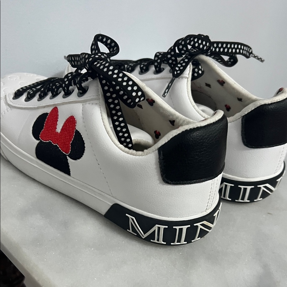 Minnie mouse Women's White and Black Athletic Shoes - Picture 5 of 6